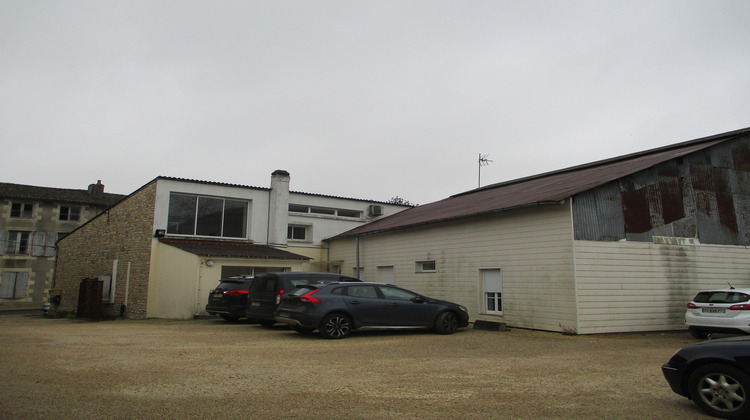 Ma-Cabane - Vente Immeuble Couhé, 1319 m²