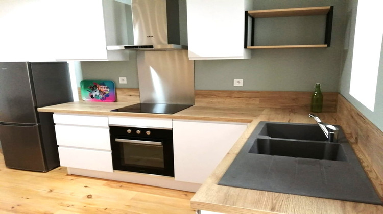 Ma-Cabane - Vente Immeuble COULONGES-SUR-L'AUTIZE, 85 m²