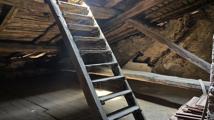 Ma-Cabane - Vente Immeuble Cours-la-Ville, 335 m²