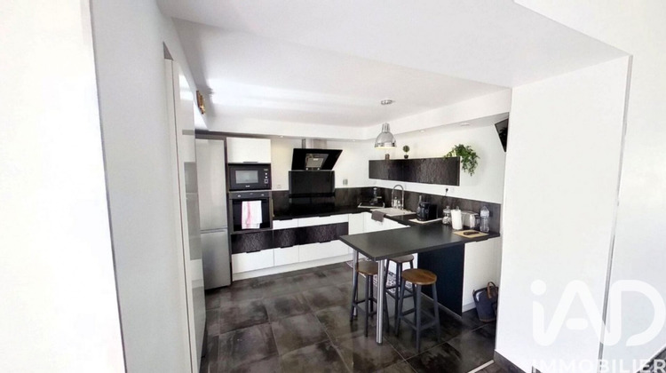 Ma-Cabane - Vente Immeuble Coursan, 177 m²