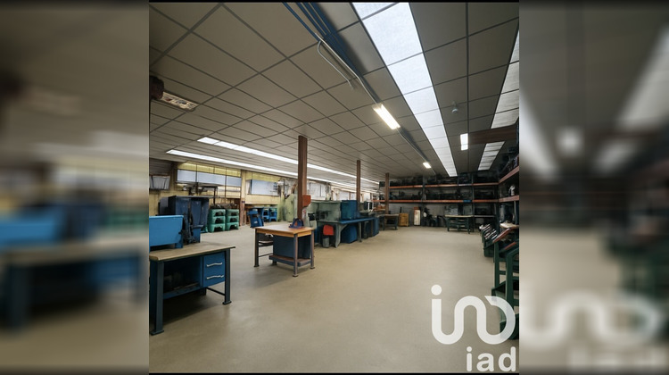 Ma-Cabane - Vente Immeuble Crèvecoeur-sur-l'Escaut, 1000 m²