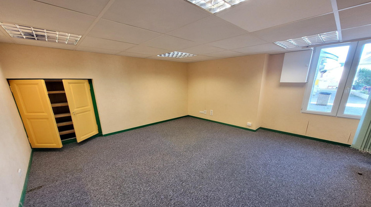 Ma-Cabane - Vente Immeuble Descartes, 70 m²