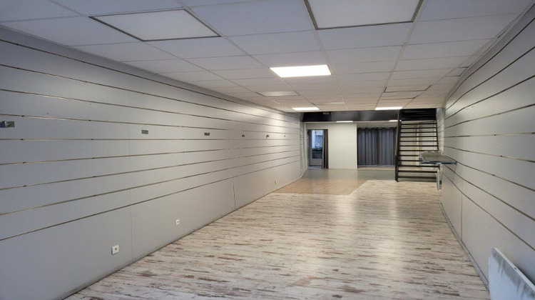 Ma-Cabane - Vente Immeuble Descartes, 95 m²