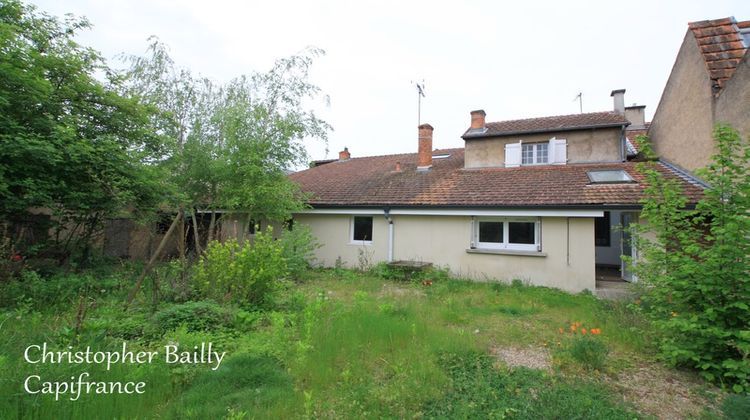 Ma-Cabane - Vente Immeuble DOMPIERRE SUR BESBRE, 216 m²