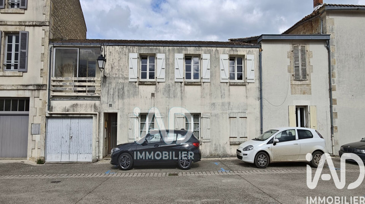 Ma-Cabane - Vente Immeuble Fontenay-le-Comte, 88 m²