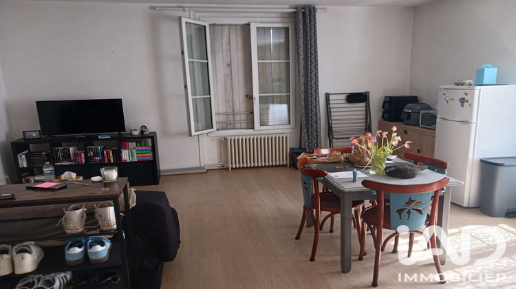 Ma-Cabane - Vente Immeuble Gençay, 343 m²