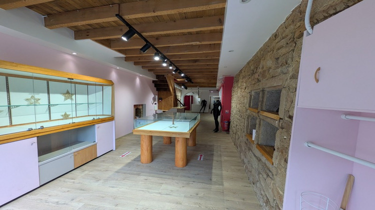 Ma-Cabane - Vente Immeuble GUEMENE SUR SCORFF, 230 m²