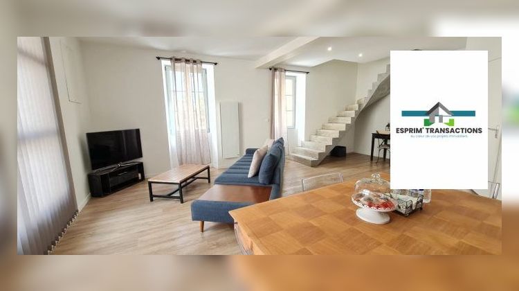 Ma-Cabane - Vente Immeuble Hiersac, 311 m²