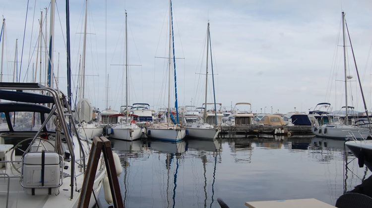 Ma-Cabane - Vente Immeuble Hyères, 70 m²