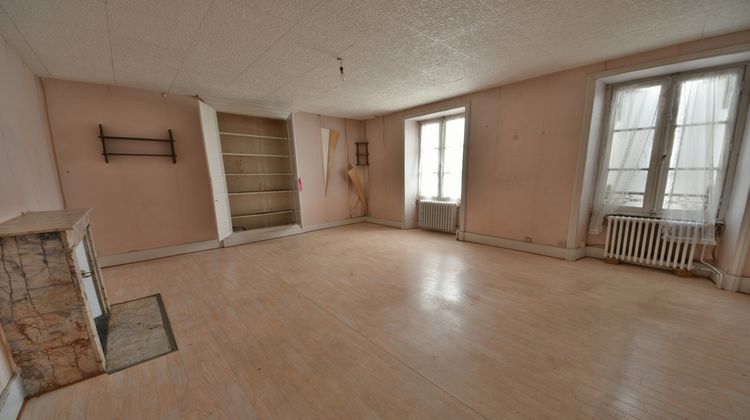 Ma-Cabane - Vente Immeuble Juillac, 258 m²