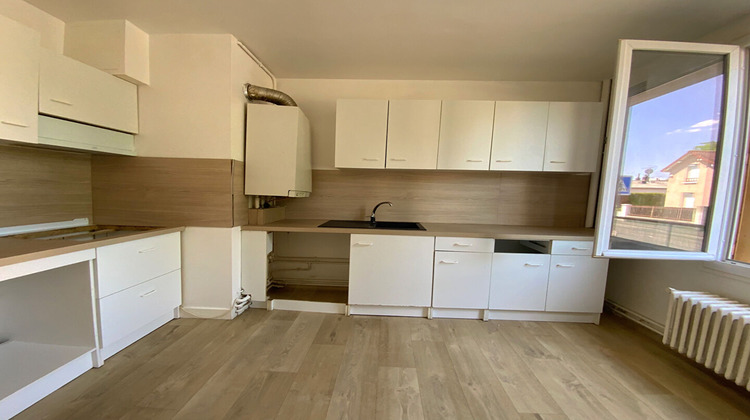 Ma-Cabane - Vente Immeuble LA CHAPELLE-SAINT-LUC, 220 m²