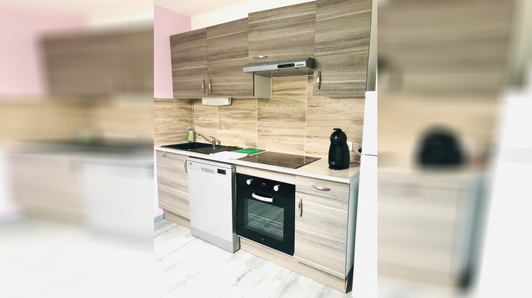 Ma-Cabane - Vente Immeuble LA GUERCHE SUR L AUBOIS, 219 m²