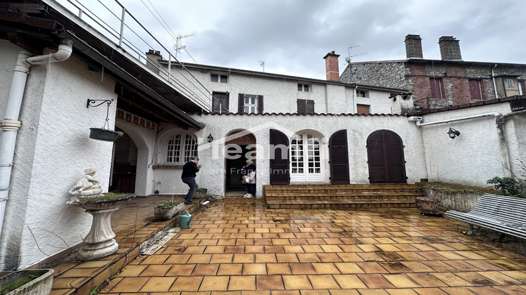 Ma-Cabane - Vente Immeuble La Monnerie-le-Montel, 370 m²
