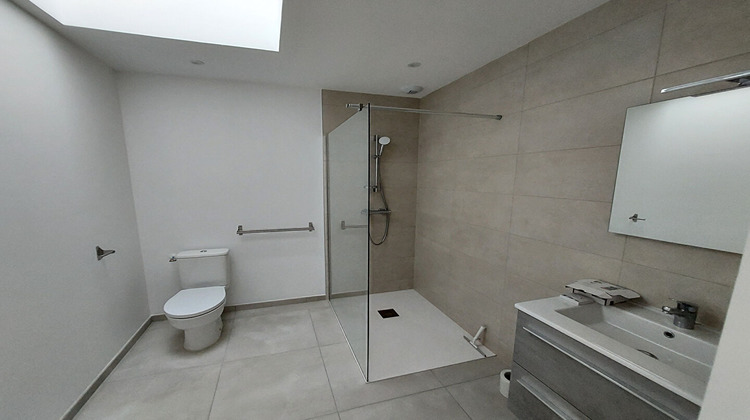 Ma-Cabane - Vente Immeuble LA ROCHE-SUR-YON, 227 m²