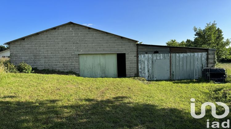 Ma-Cabane - Vente Immeuble La Rochefoucauld, 134 m²