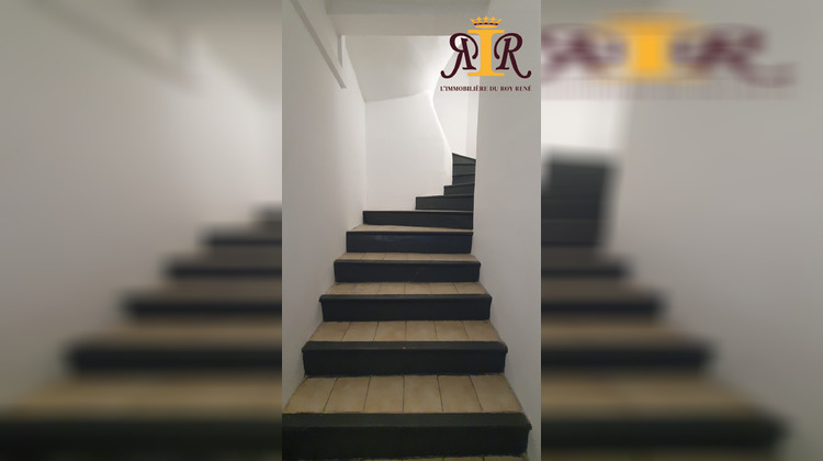 Ma-Cabane - Vente Immeuble La Tour-d'Aigues, 90 m²