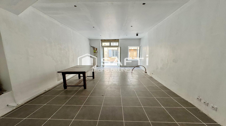 Ma-Cabane - Vente Immeuble La Tour-d'Aigues, 166 m²