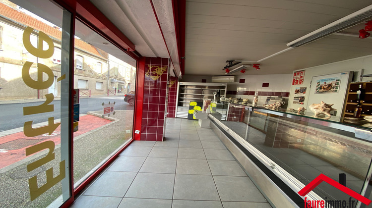 Ma-Cabane - Vente Immeuble Larche, 103 m²