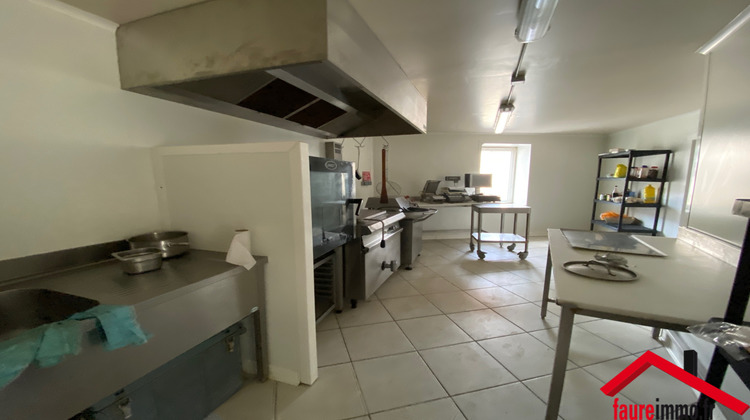 Ma-Cabane - Vente Immeuble Larche, 103 m²