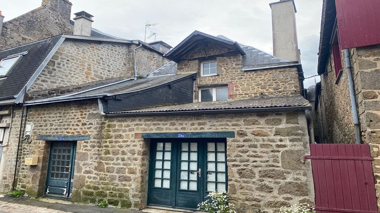 Ma-Cabane - Vente Immeuble LASSAY-LES-CHATEAUX, 177 m²