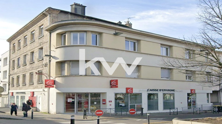 Ma-Cabane - Vente Immeuble Le Chambon-Feugerolles, 300 m²