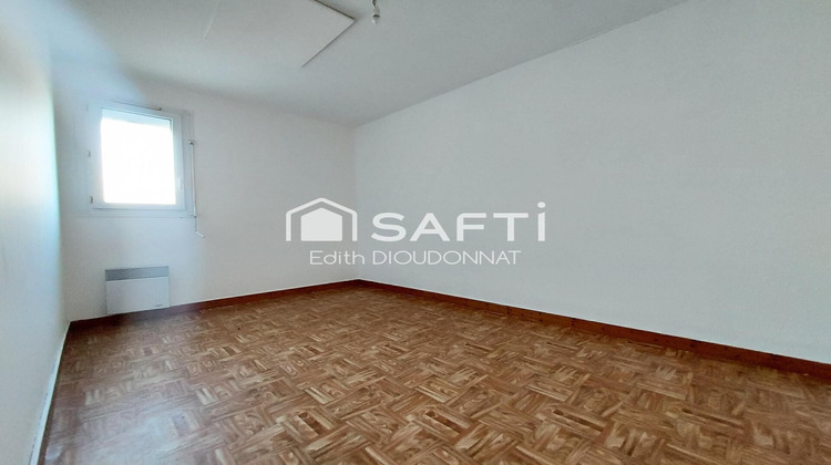 Ma-Cabane - Vente Immeuble Le Champ-Saint-Pere, 320 m²