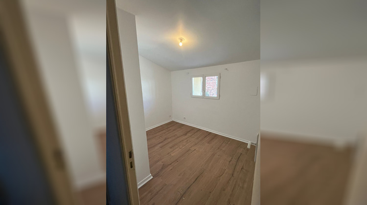 Ma-Cabane - Vente Immeuble LE COTEAU, 61 m²