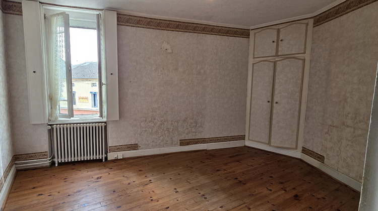 Ma-Cabane - Vente Immeuble LE MAYET-DE-MONTAGNE, 320 m²