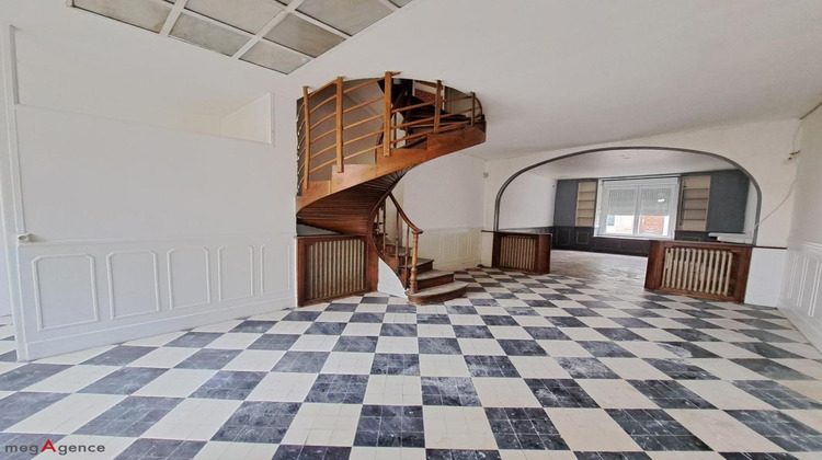 Ma-Cabane - Vente Immeuble LE MELE SUR SARTHE, 330 m²