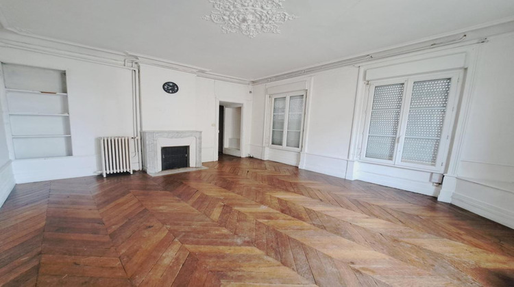 Ma-Cabane - Vente Immeuble LE MELE SUR SARTHE, 330 m²