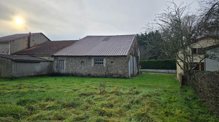 Ma-Cabane - Vente Immeuble Leignes-sur-Fontaine, 110 m²