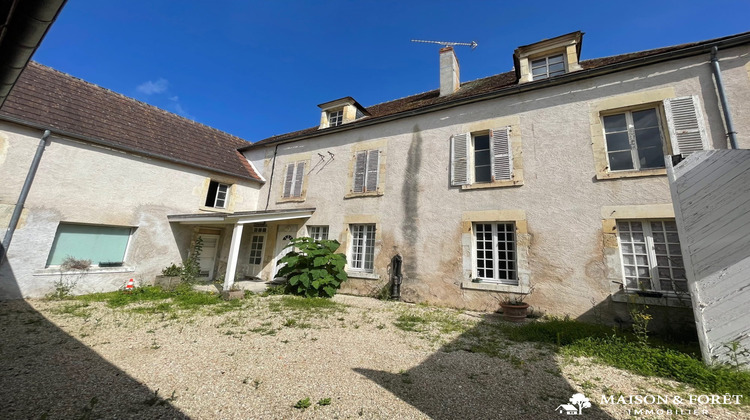 Ma-Cabane - Vente Immeuble Léré, 330 m²