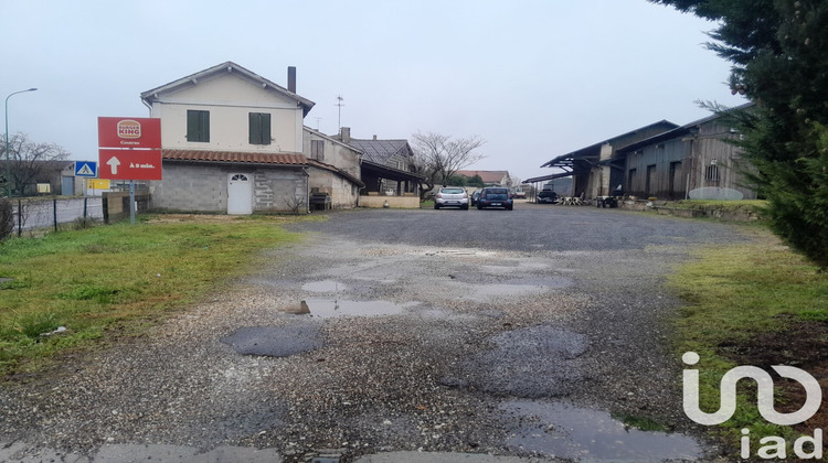 Ma-Cabane - Vente Immeuble Les Églisottes-Et-Chalaures, 400 m²