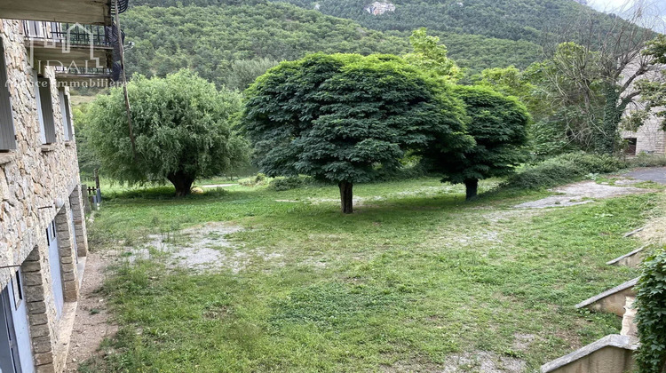 Ma-Cabane - Vente Immeuble Les Vignes, 380 m²