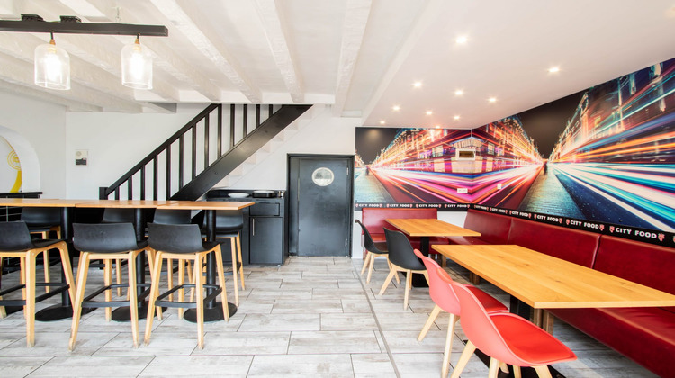 Ma-Cabane - Vente Immeuble Longué-Jumelles, 263 m²