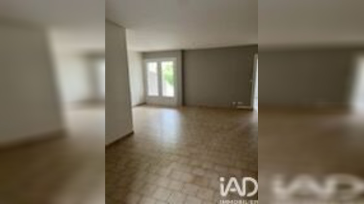 Ma-Cabane - Vente Immeuble Lusignan, 215 m²
