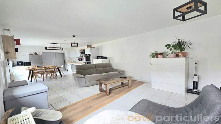 Ma-Cabane - Vente Immeuble LUSSAULT-SUR-LOIRE, 97 m²
