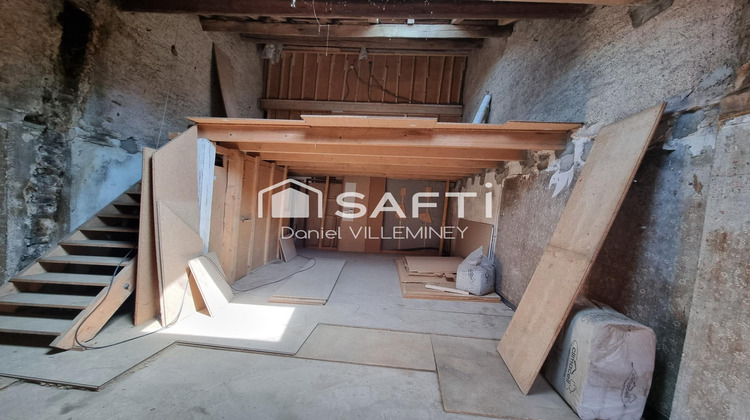 Ma-Cabane - Vente Immeuble Luxeuil-les-Bains, 215 m²