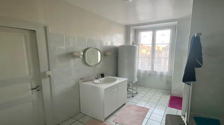 Ma-Cabane - Vente Immeuble Mehun-sur-Yevre, 260 m²