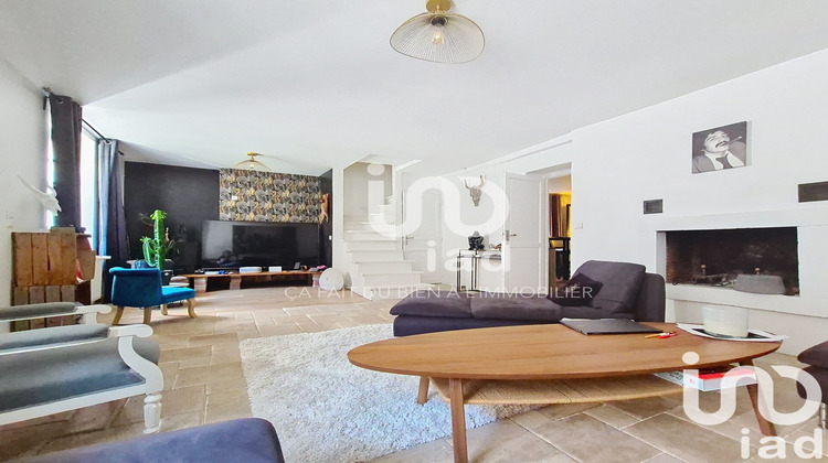 Ma-Cabane - Vente Immeuble Mennecy, 417 m²