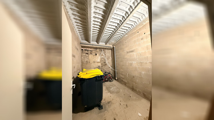 Ma-Cabane - Vente Immeuble MILLAS, 0 m²