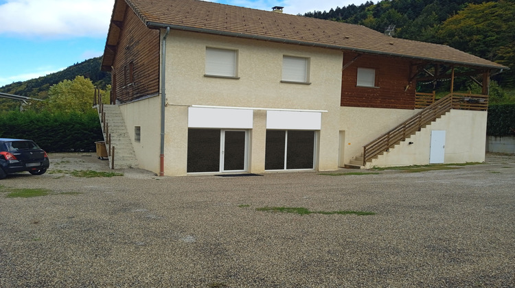 Ma-Cabane - Vente Immeuble Monestier-de-Clermont, 350 m²