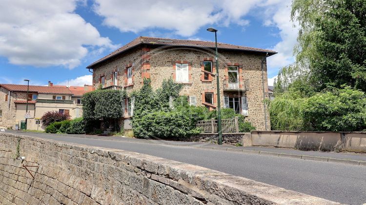 Ma-Cabane - Vente Immeuble MONTFAUCON-EN-VELAY, 287 m²