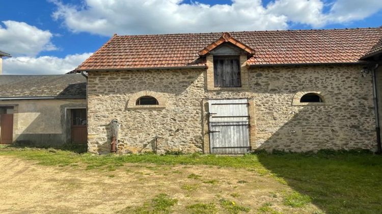 Ma-Cabane - Vente Immeuble Montfort-le-Gesnois, 195 m²