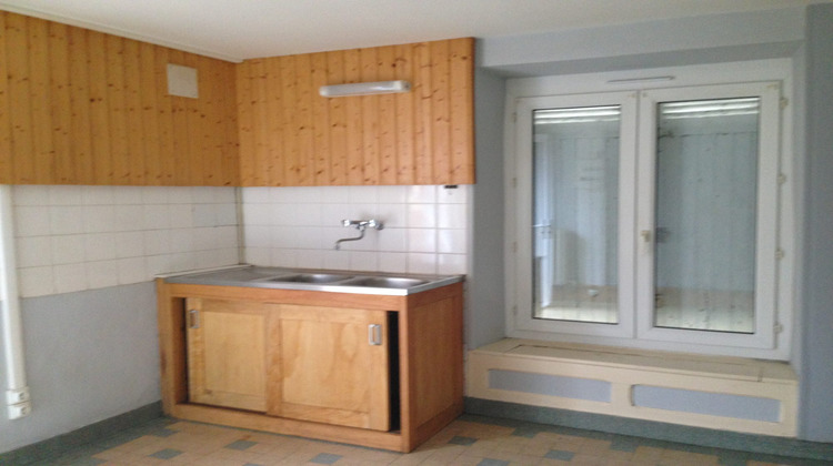 Ma-Cabane - Vente Immeuble Montfort-le-Gesnois, 150 m²