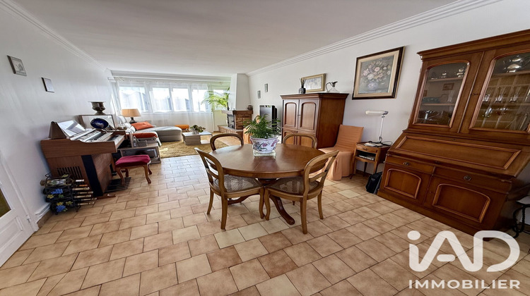 Ma-Cabane - Vente Immeuble Montigny-le-Bretonneux, 312 m²
