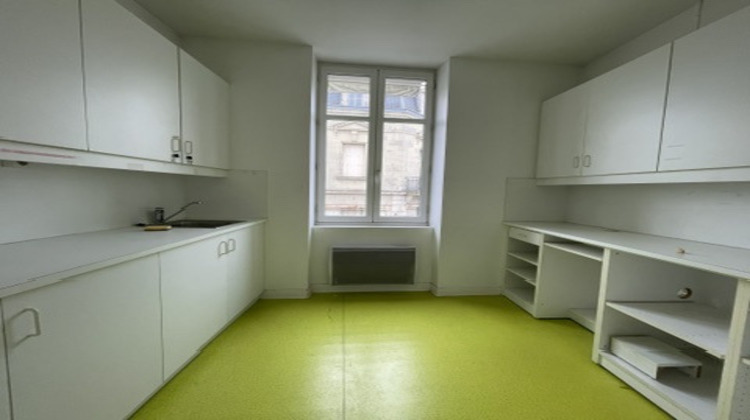 Ma-Cabane - Vente Immeuble Montreuil-Bellay, 172 m²