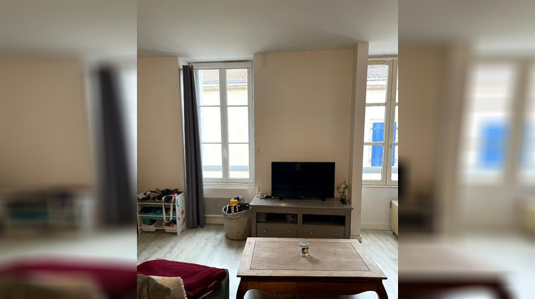 Ma-Cabane - Vente Immeuble MORTAGNE SUR SEVRE, 171 m²