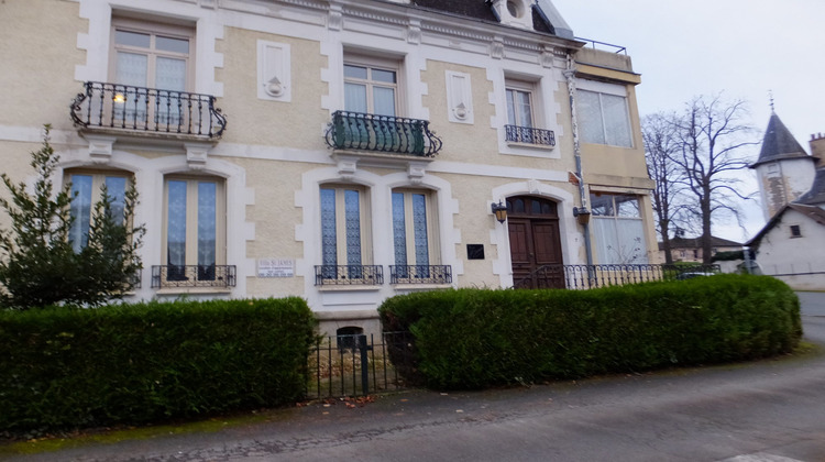 Ma-Cabane - Vente Immeuble Néris-les-Bains, 331 m²