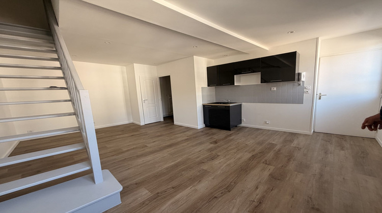 Ma-Cabane - Vente Immeuble Neufchâtel-en-Bray, 177 m²
